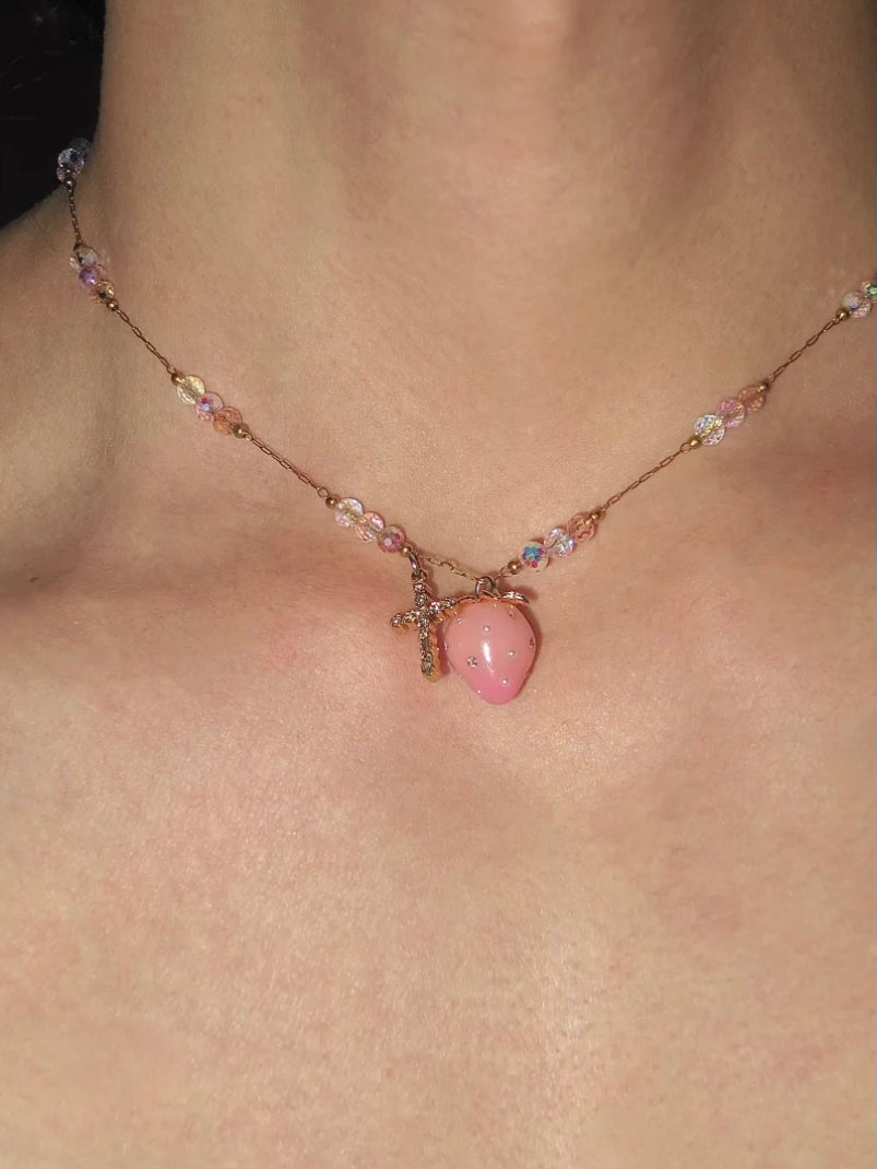 LUCKY STRAWBERRY NECKLACE