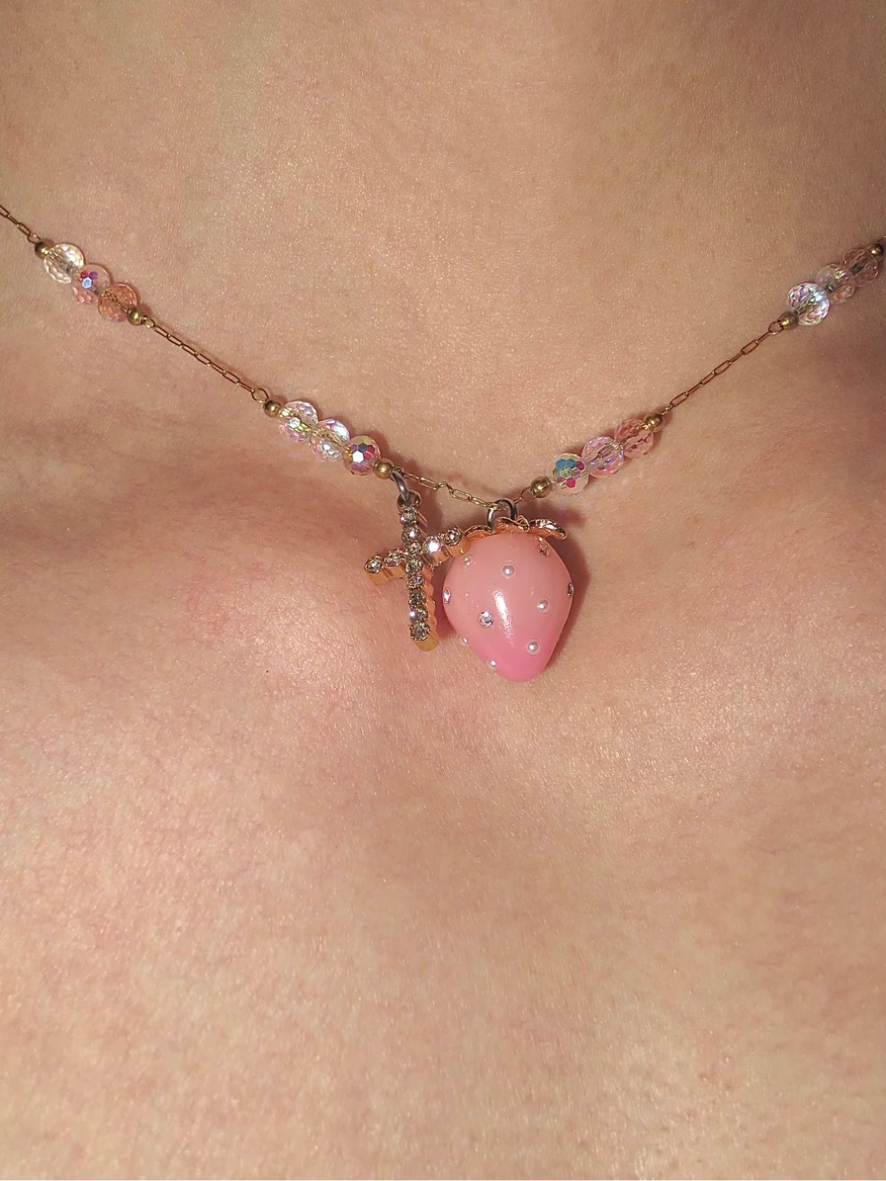 LUCKY STRAWBERRY NECKLACE