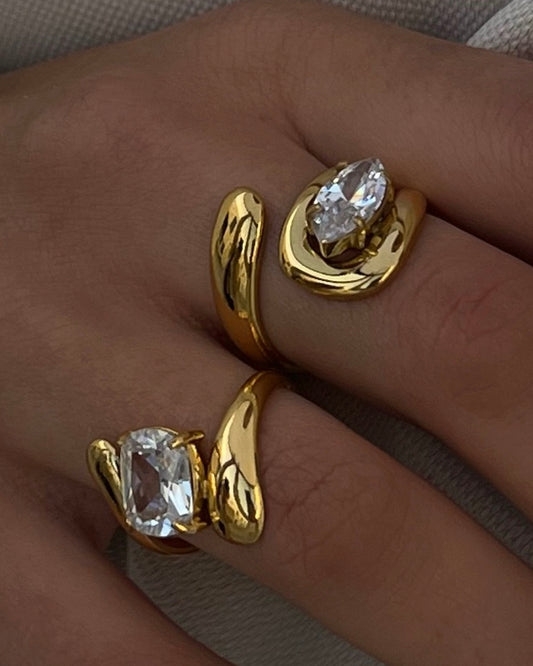 FLOWING DIAMOND RING