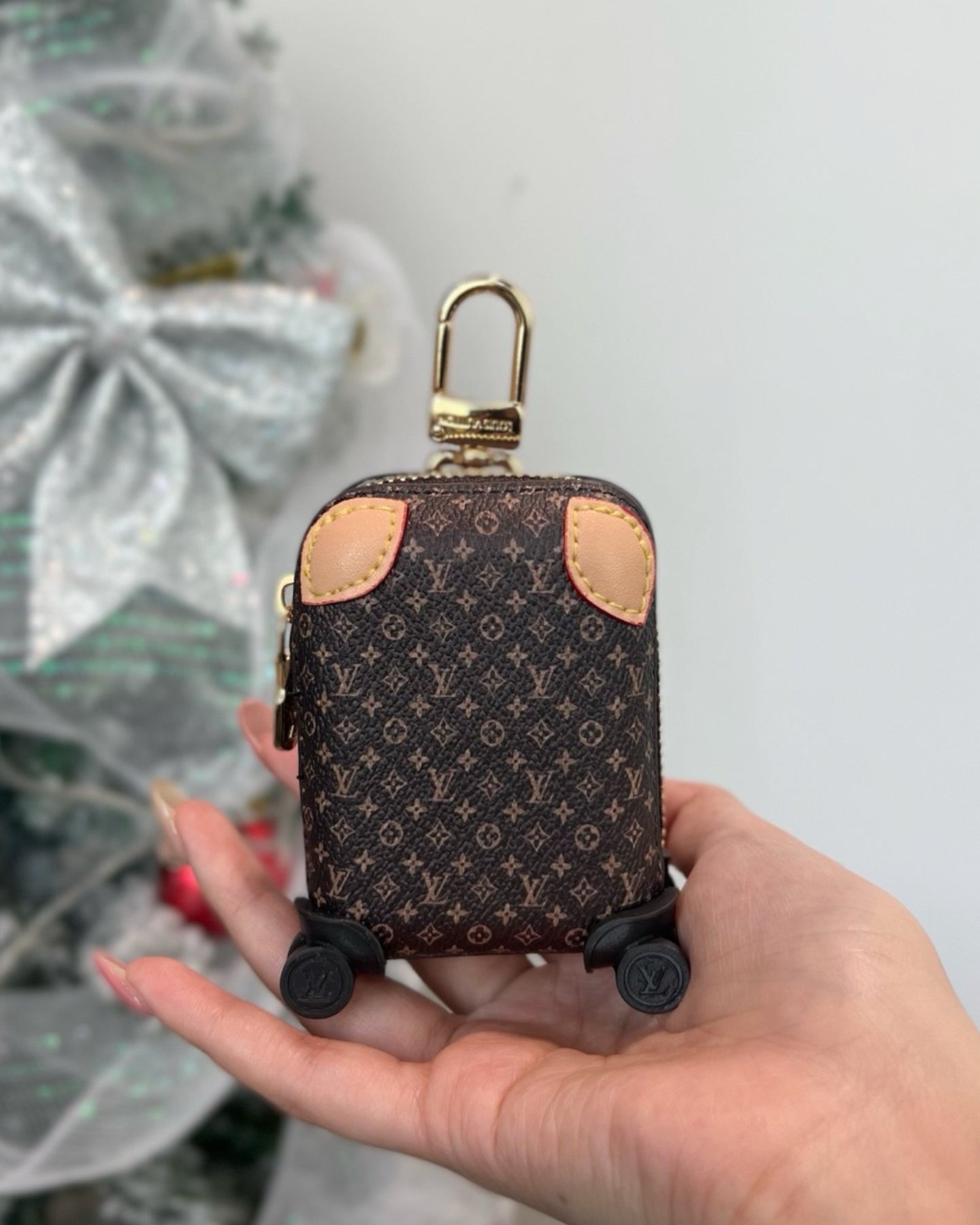 LULU SUITCASE BAG DECORATIONS