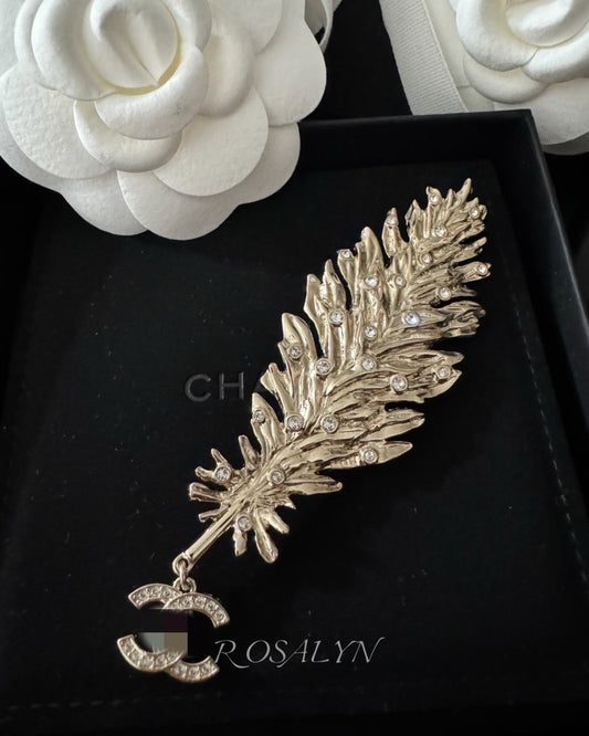 CC FEATHER BROOTH
