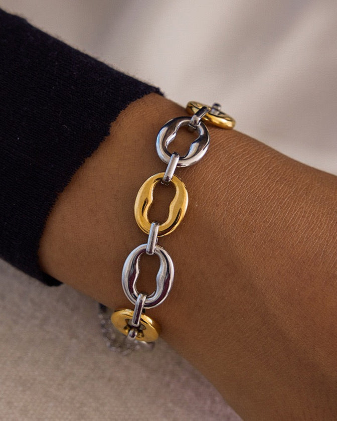 CHAIN BRACELET