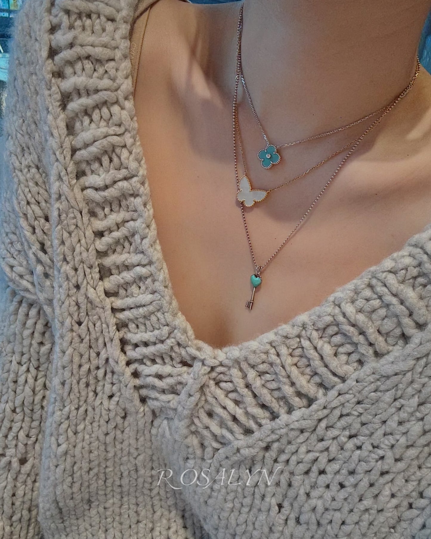 SWEET BUTTERFLIES NECKLACE