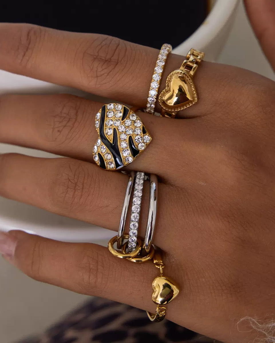 LOVE RING