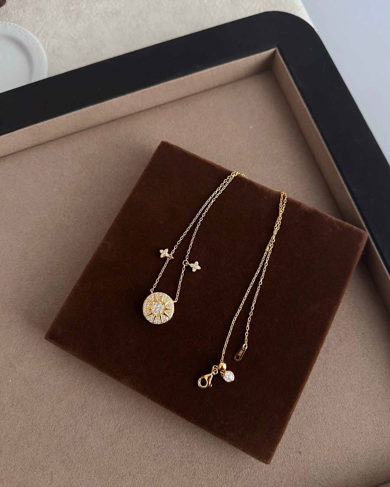 COLLIER ÉTOILE À HUIT BRANCHES