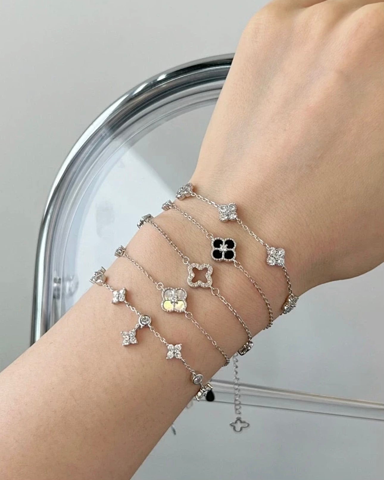 FOUR-LEAF BUBBLE DIAMOND BRACELET