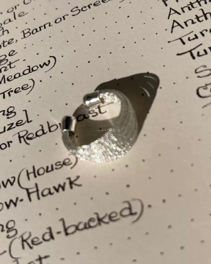 SHIMMERING RING
