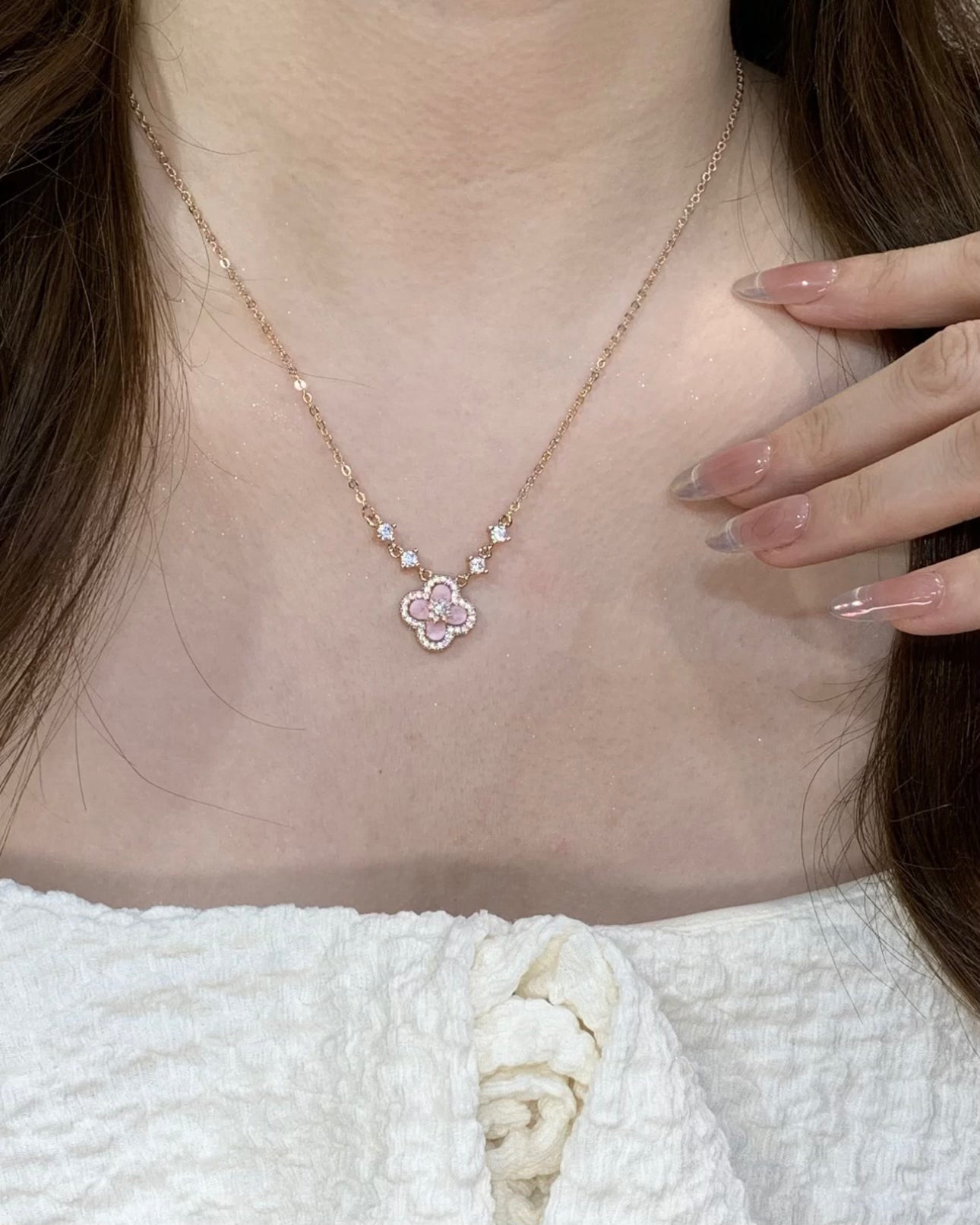 DIAMOND BLOON NECKLACE