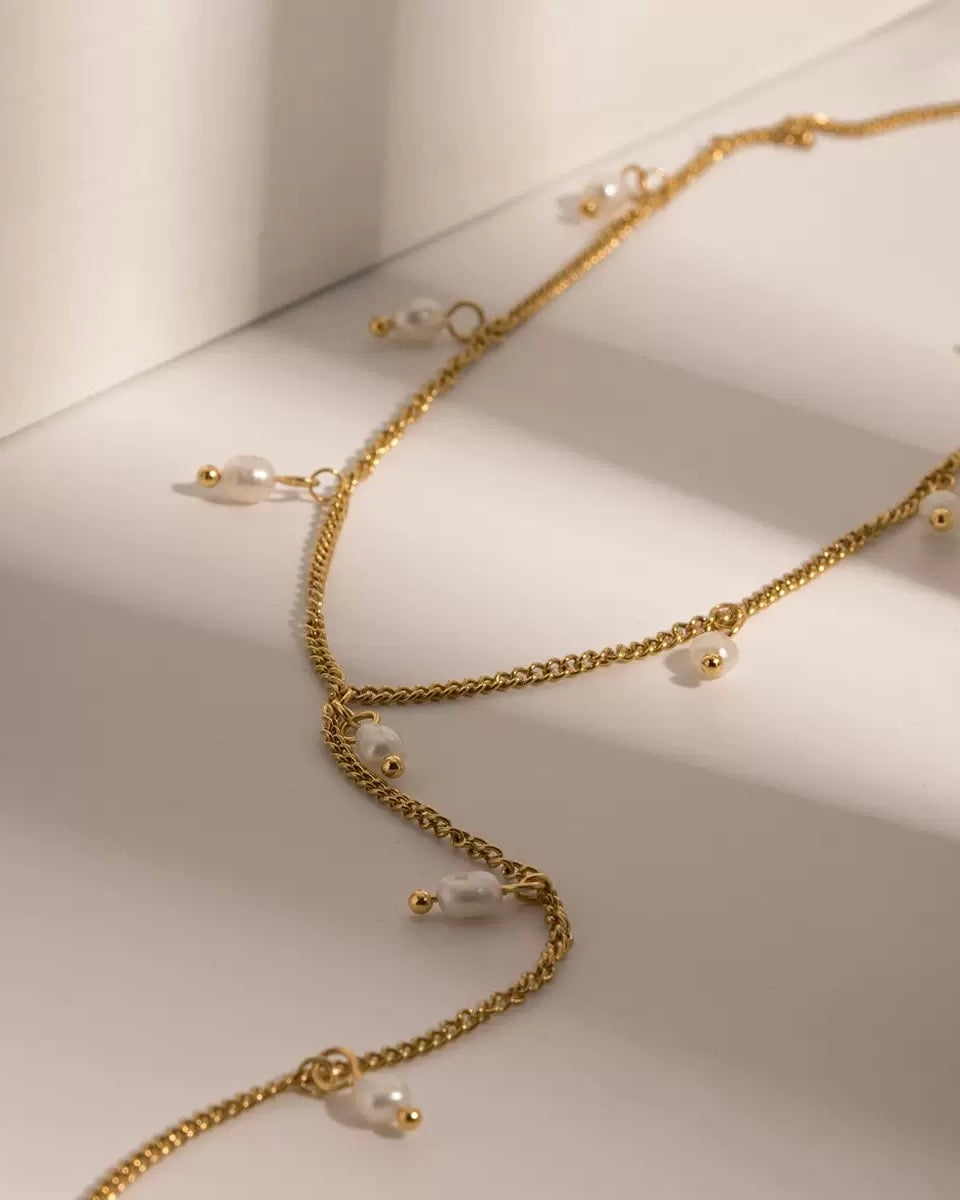 YO-SHAPED PEARL NECKLACE