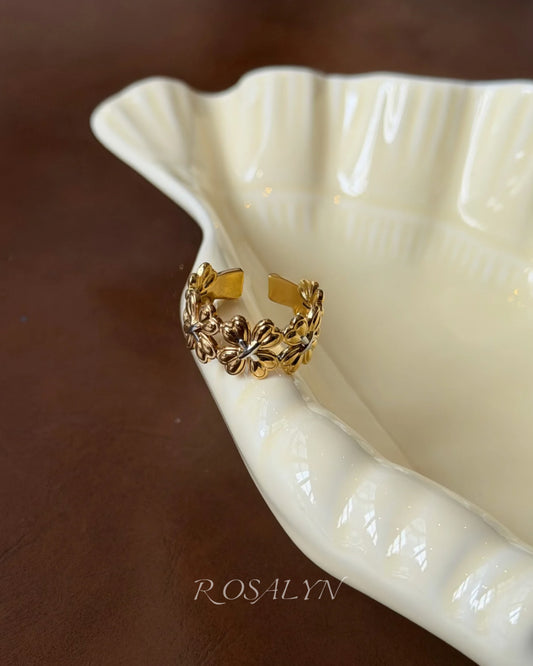 DAISY RING