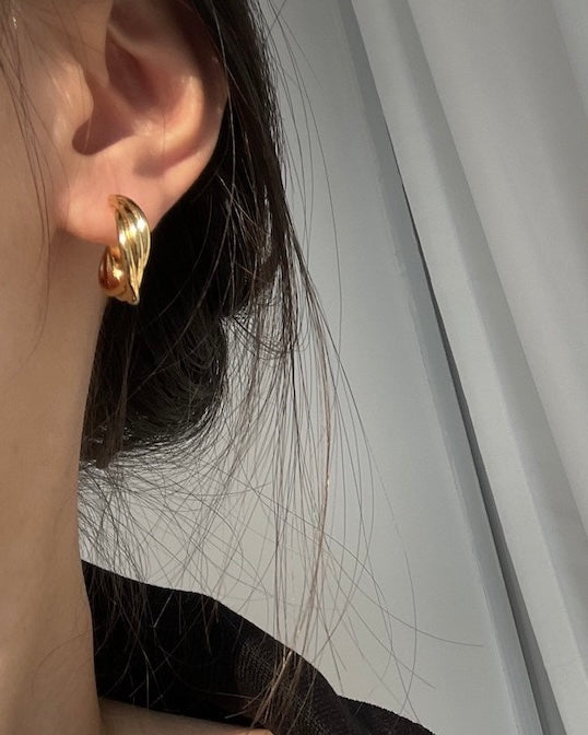 WAVY EARRINGS