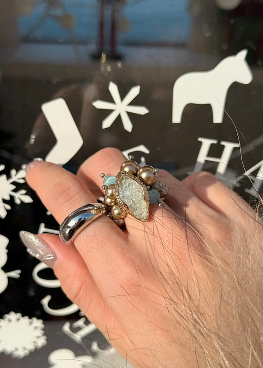PEARL OYSTER RING
