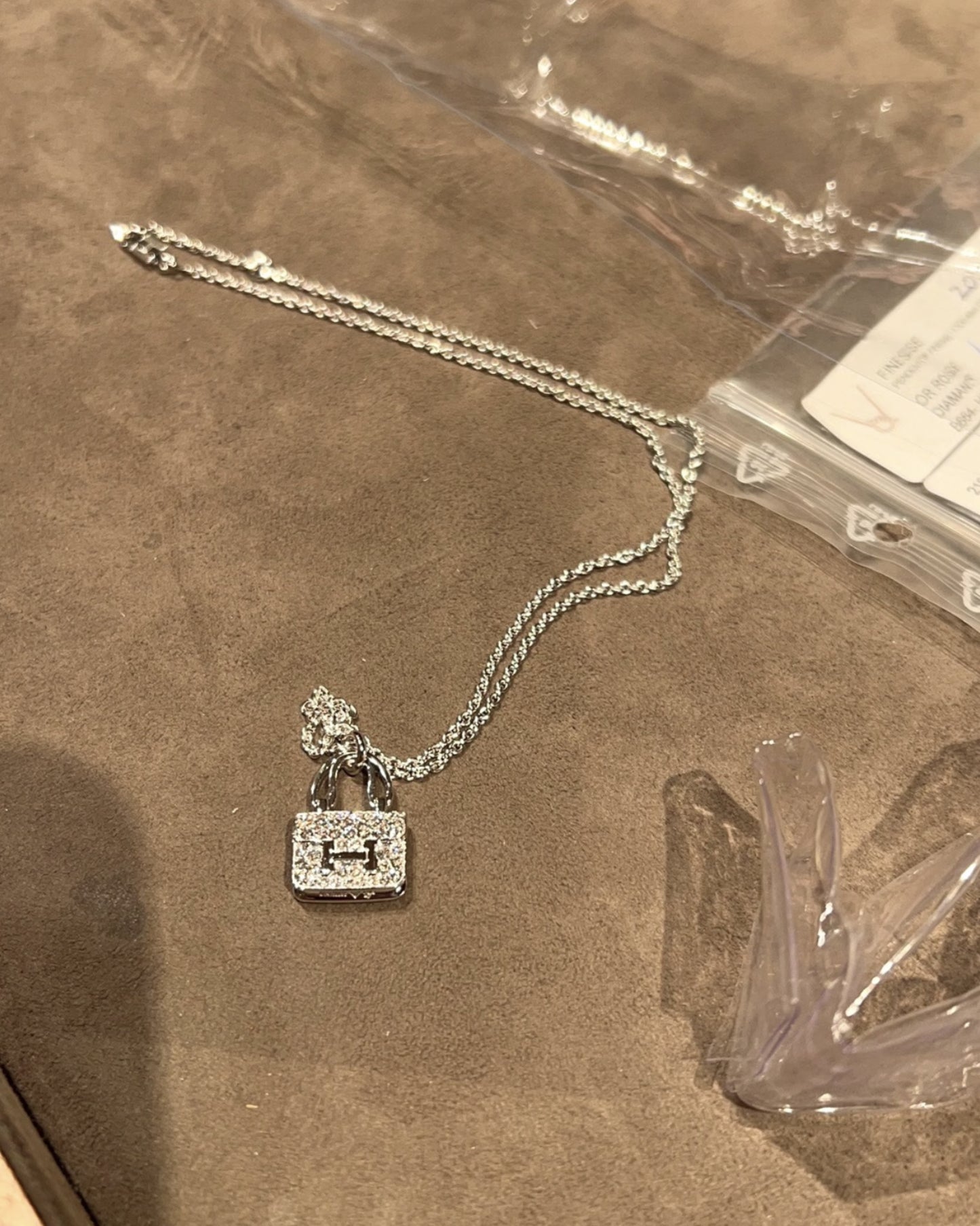 H BAG NECKLACE