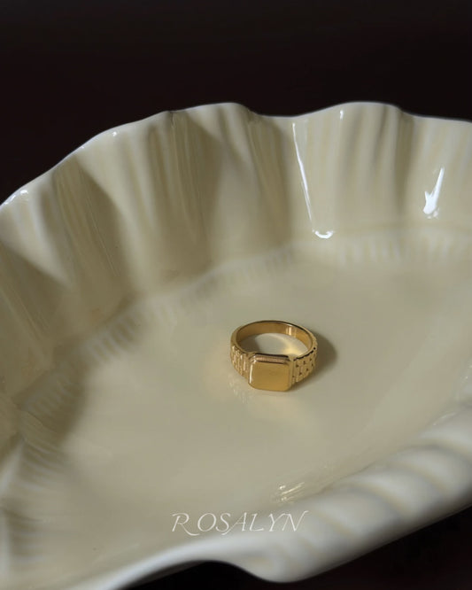 COOL GIRL RING