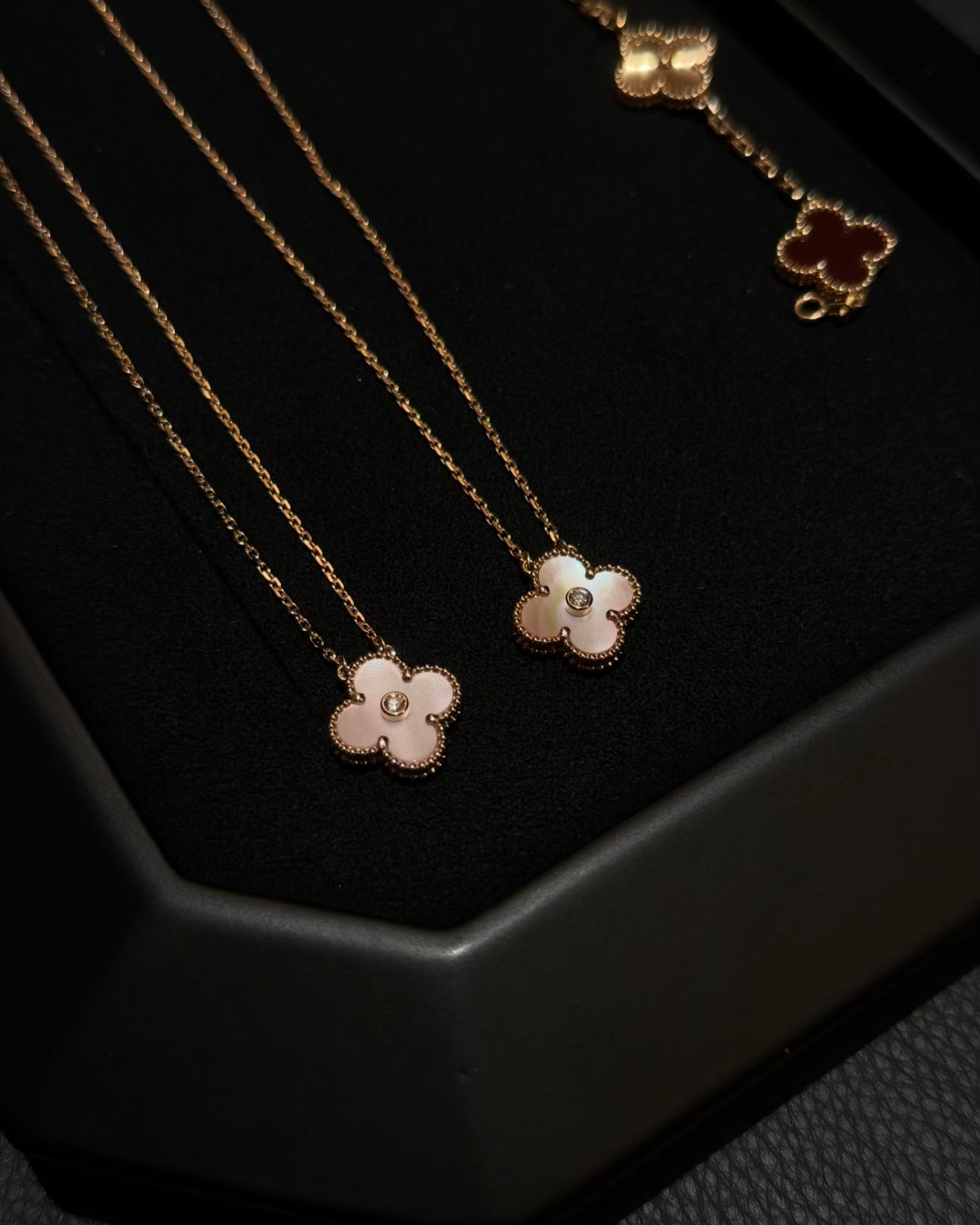 CHRISTMAS LIMITED EDITION PINK NECKLACE