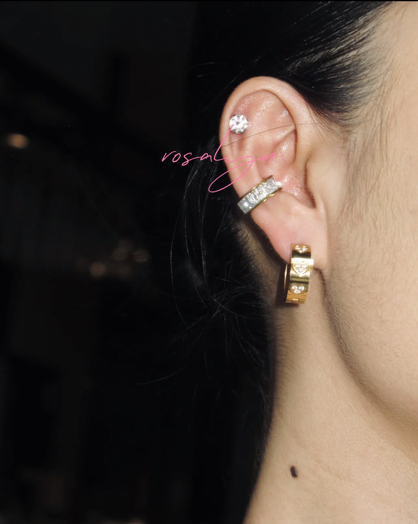 SHIMMERING EAR CLIPS
