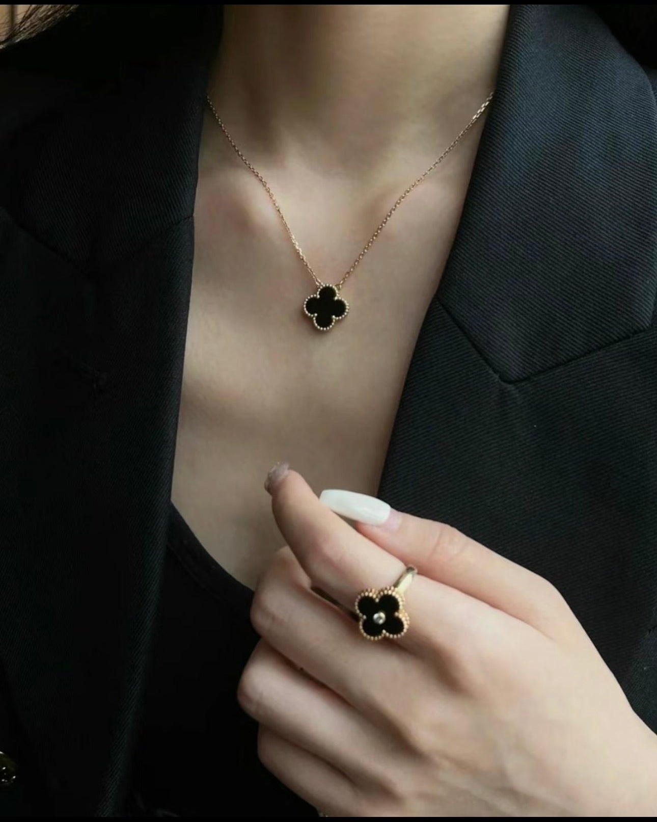 FOUR-LEAF CLOVER NECKLACE