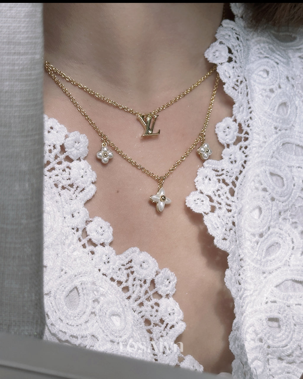 LU FLUTTERING LITTLE FLOWER NECKLACE