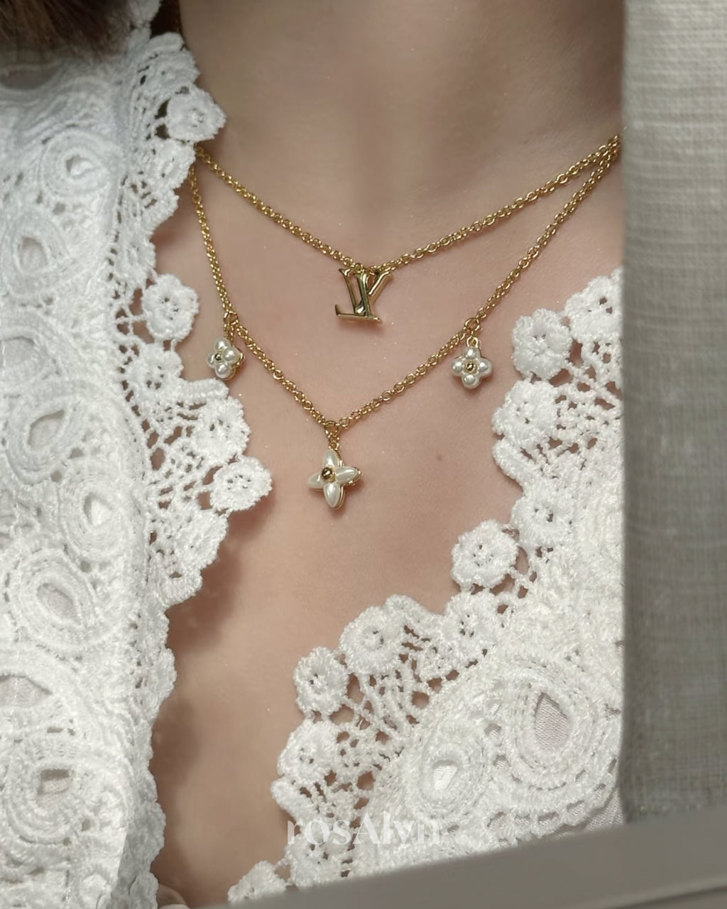 LU FLUTTERING LITTLE FLOWER NECKLACE