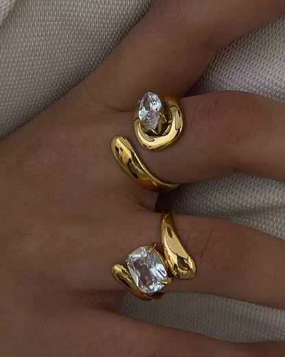 FLOWING DIAMOND RING