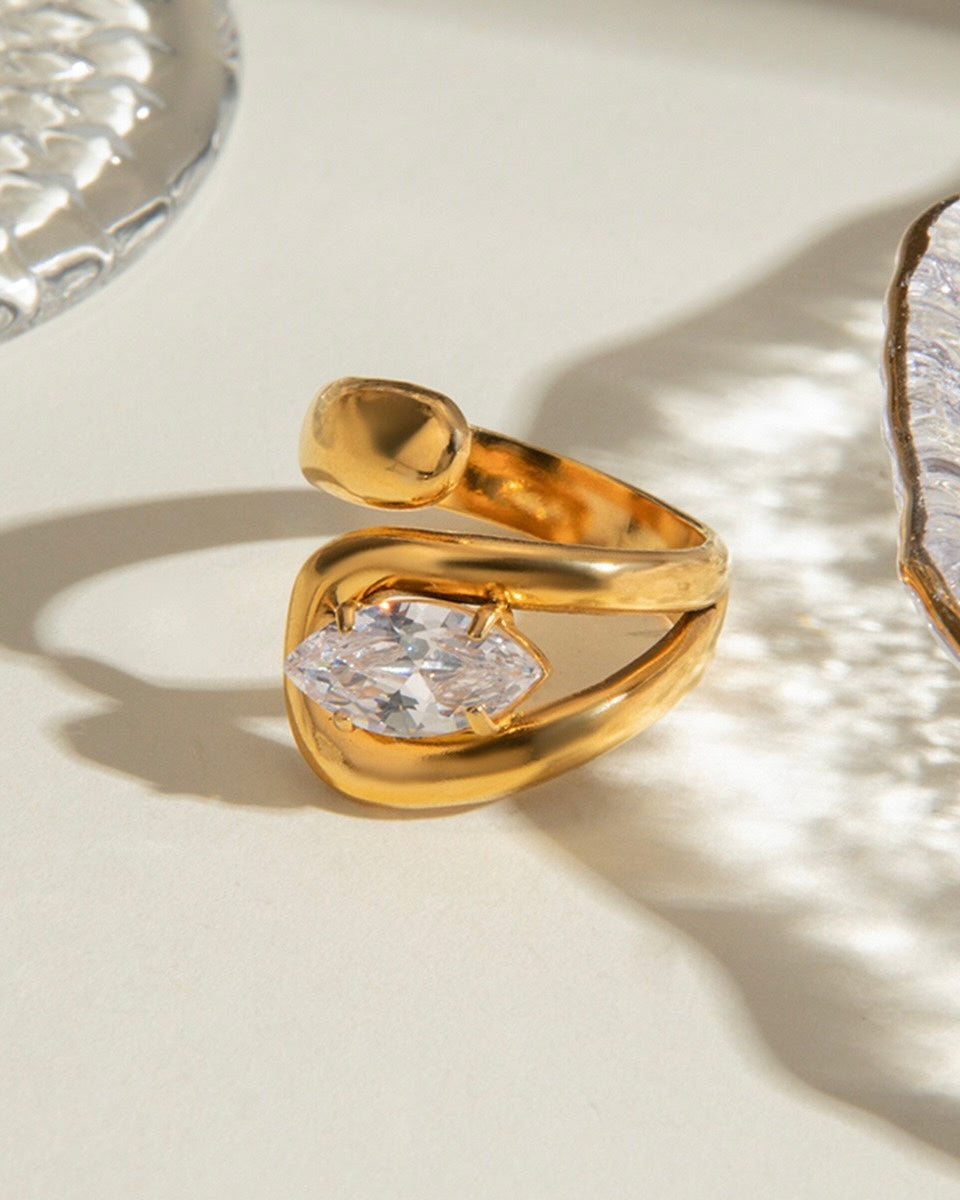 FLOWING DIAMOND RING