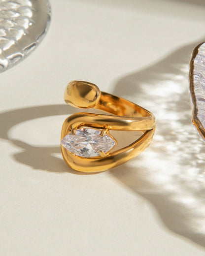 FLOWING DIAMOND RING