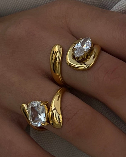 FLOWING DIAMOND RING