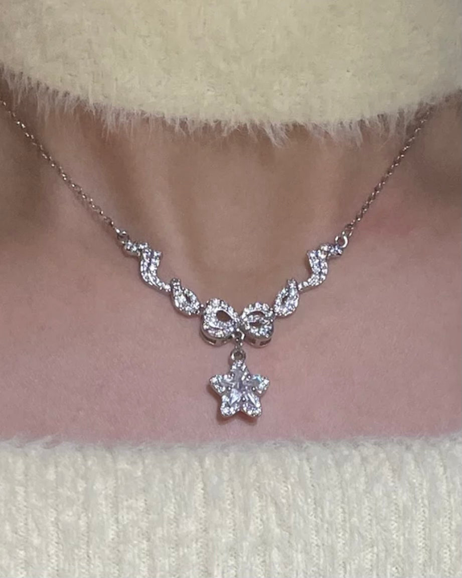 CHRISTMAS PARTY NECKLACE