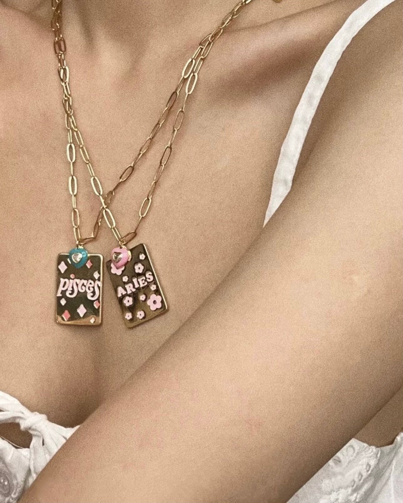 ZODIAC SIGN PATTERN NECKLACE