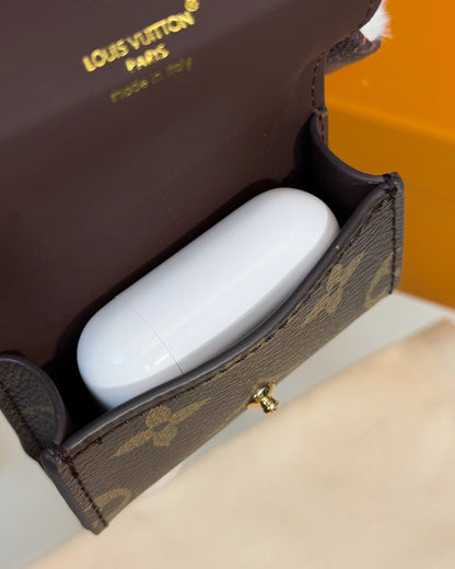 LU  BAG DECORATIONS EARPHONE CASE