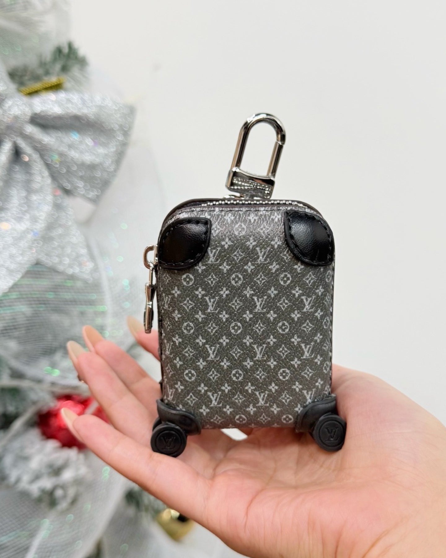LULU SUITCASE BAG DECORATIONS