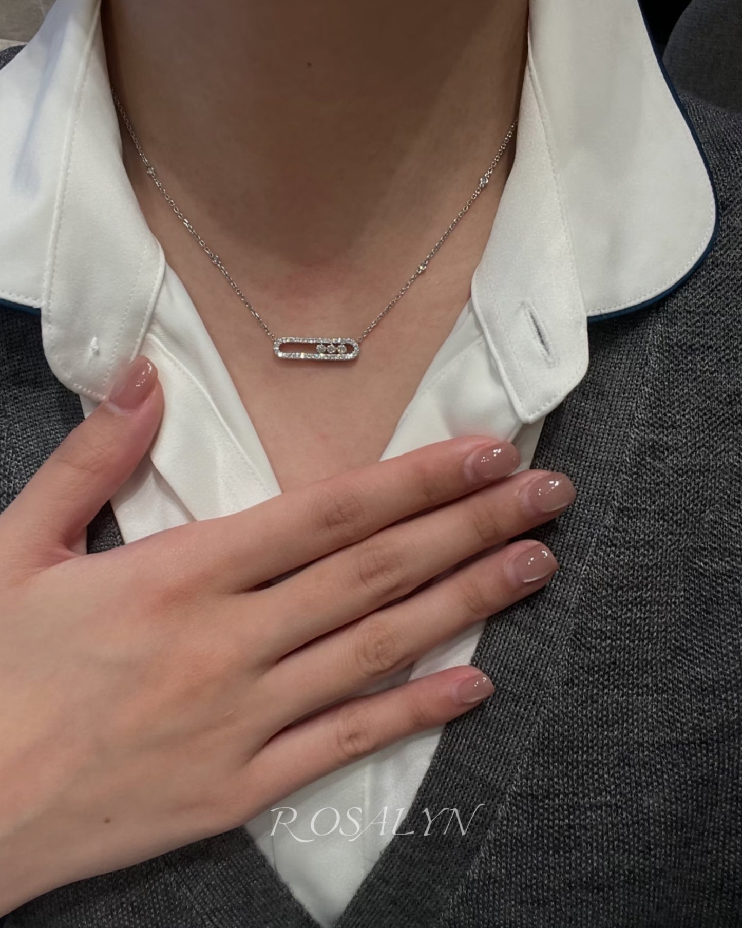 MOVE DIAMOND NECKLACE