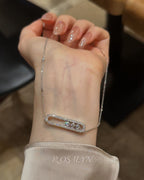 MOVE DIAMOND NECKLACE