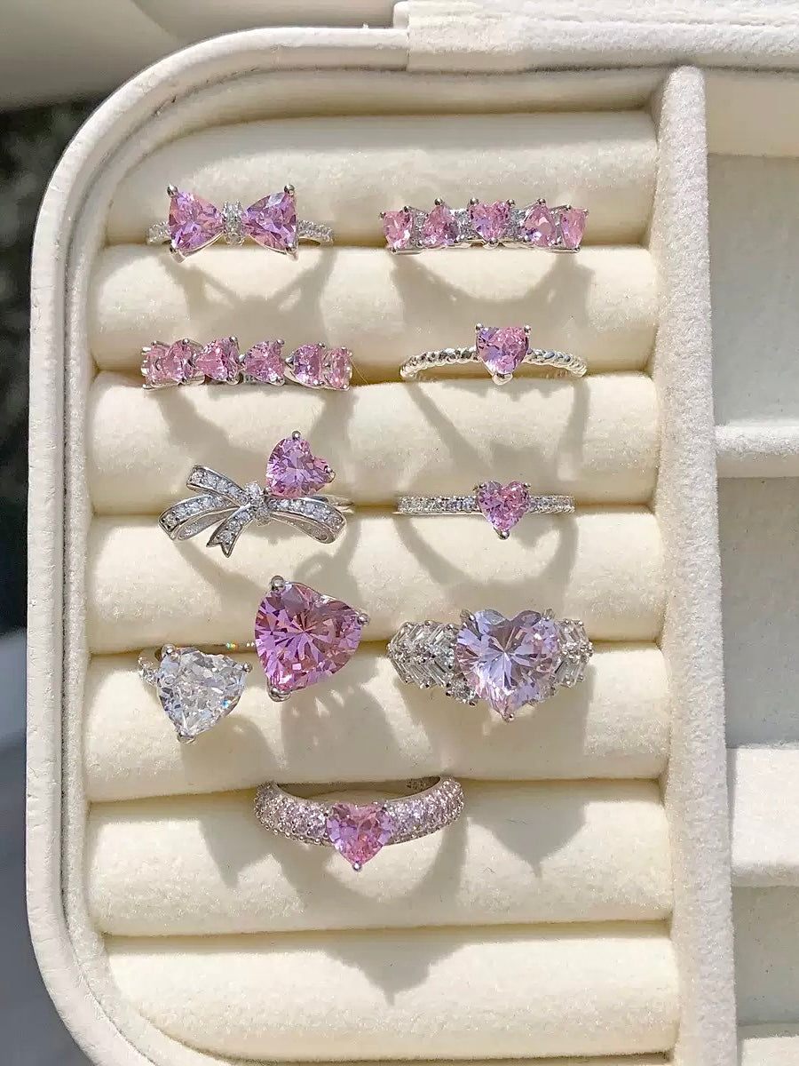 MANY PINK RINGS