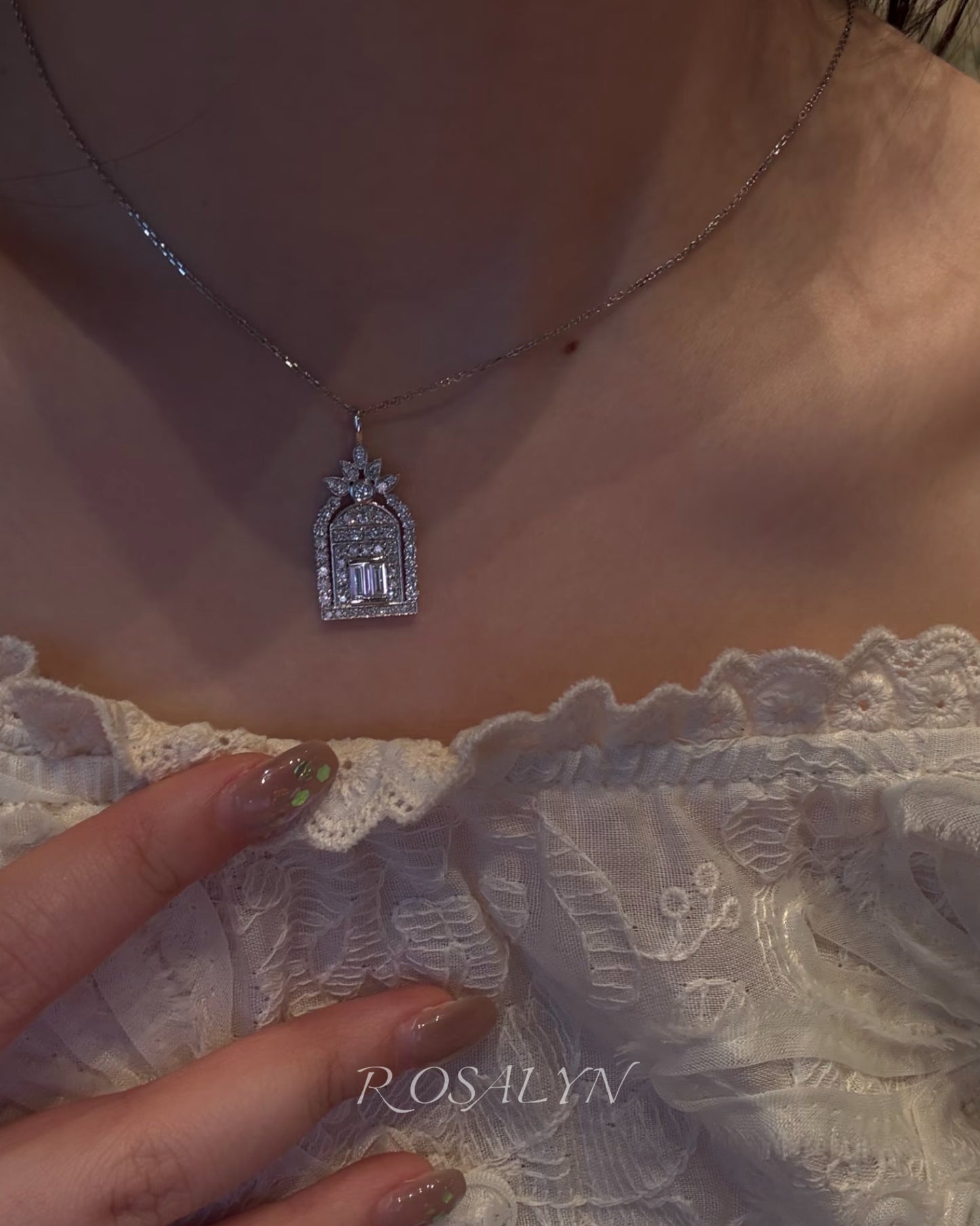 HAPPINESS GATE NECKLACE