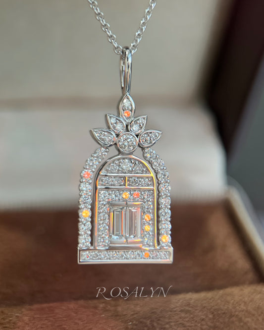 HAPPINESS GATE NECKLACE