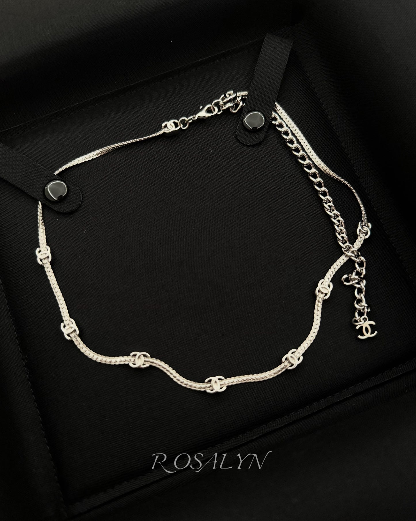 CC FLOWER NECKLACE