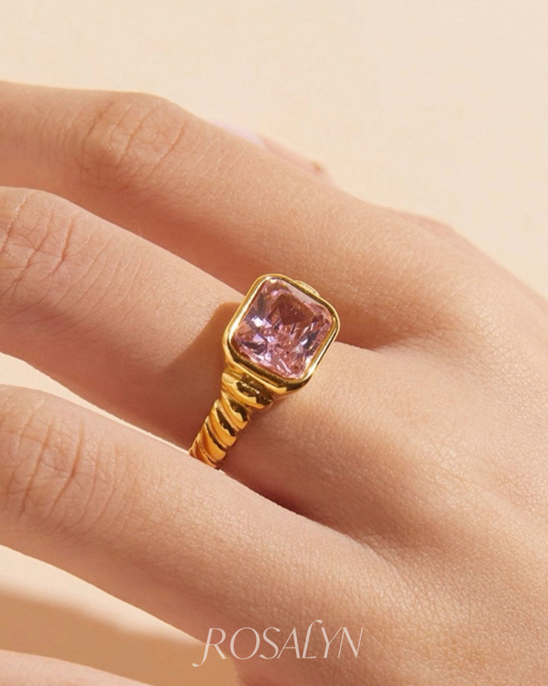 CANDY RING
