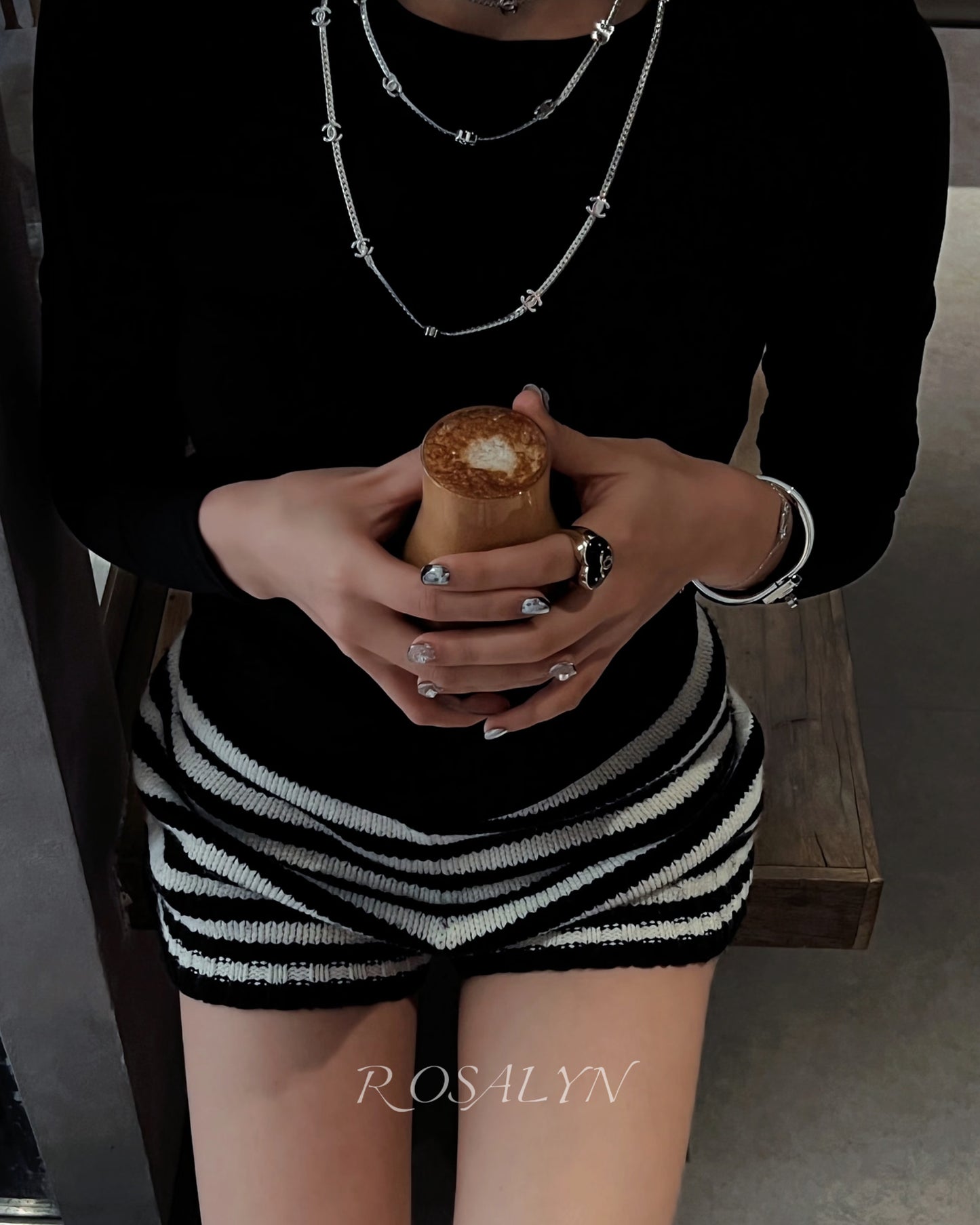 CC FLOWER NECKLACE