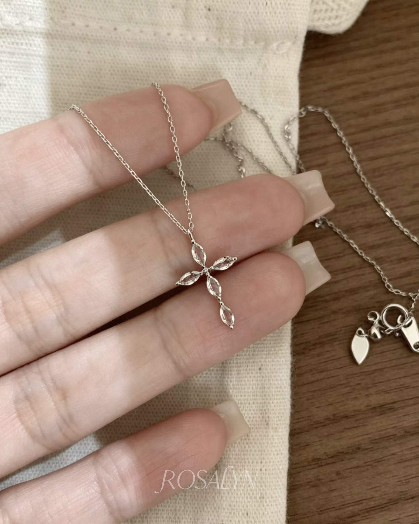 CRYSTAL-LIKE CROSS NECKLACE