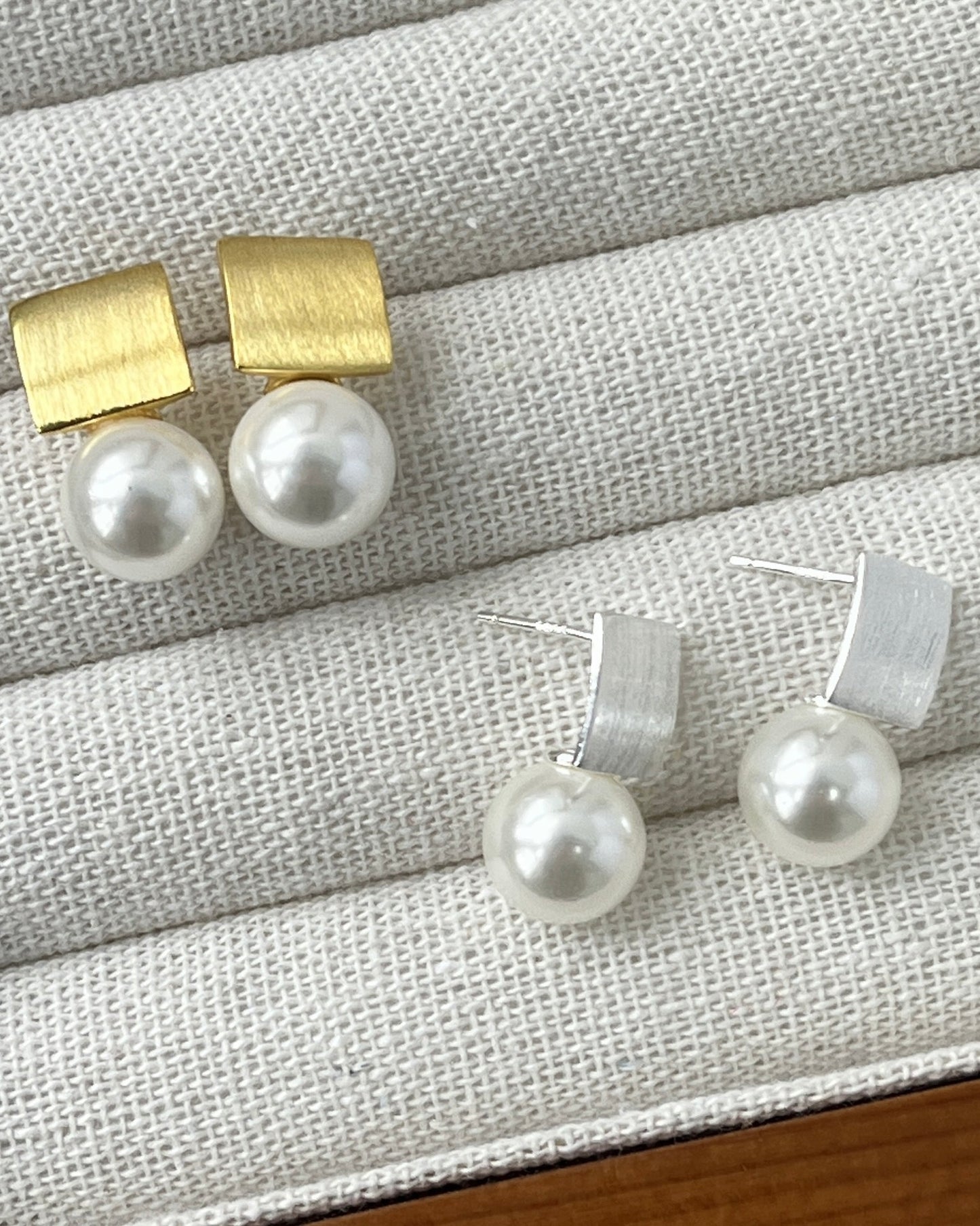 SQUARE PEARL EARRINGS