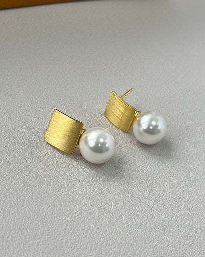 SQUARE PEARL EARRINGS