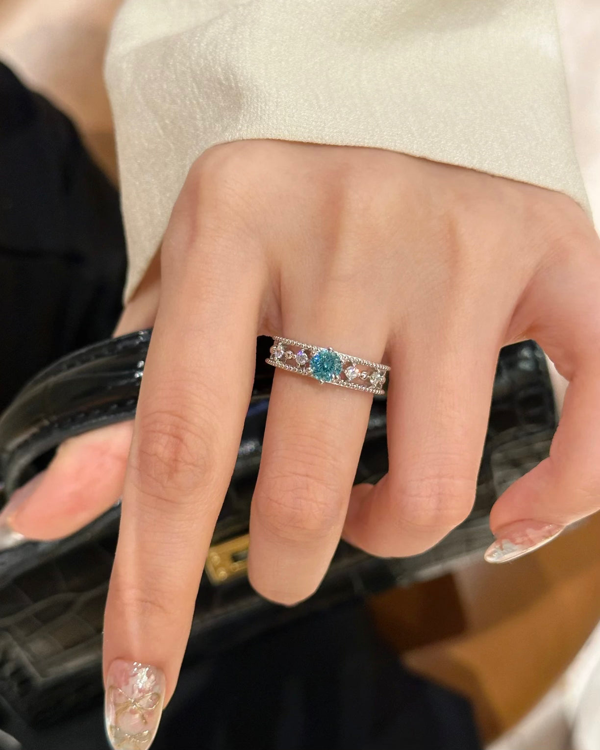 LACE RING