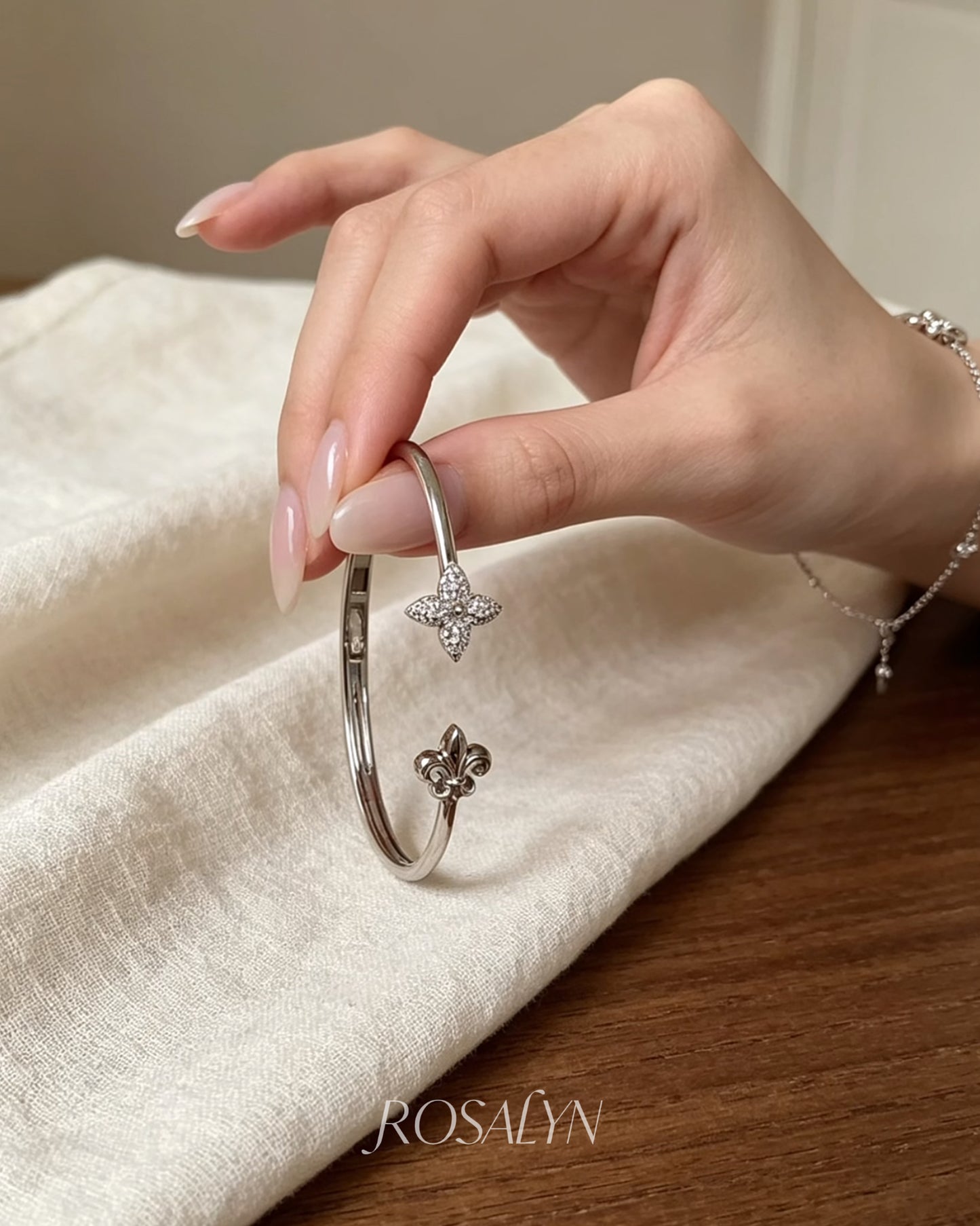 LUNAR FLEUR BRACELET