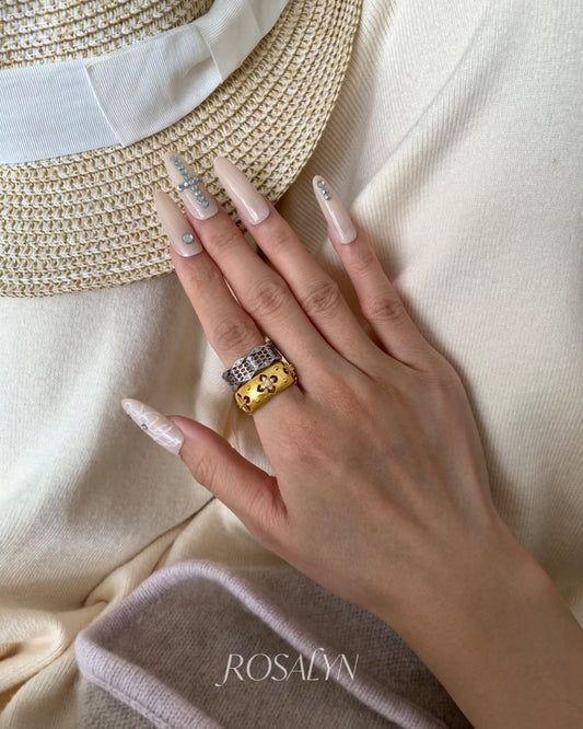 VINTAGE GILDED PETAL RING