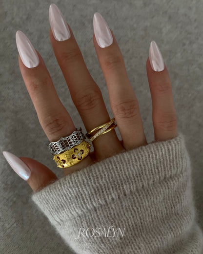 VINTAGE GILDED PETAL RING