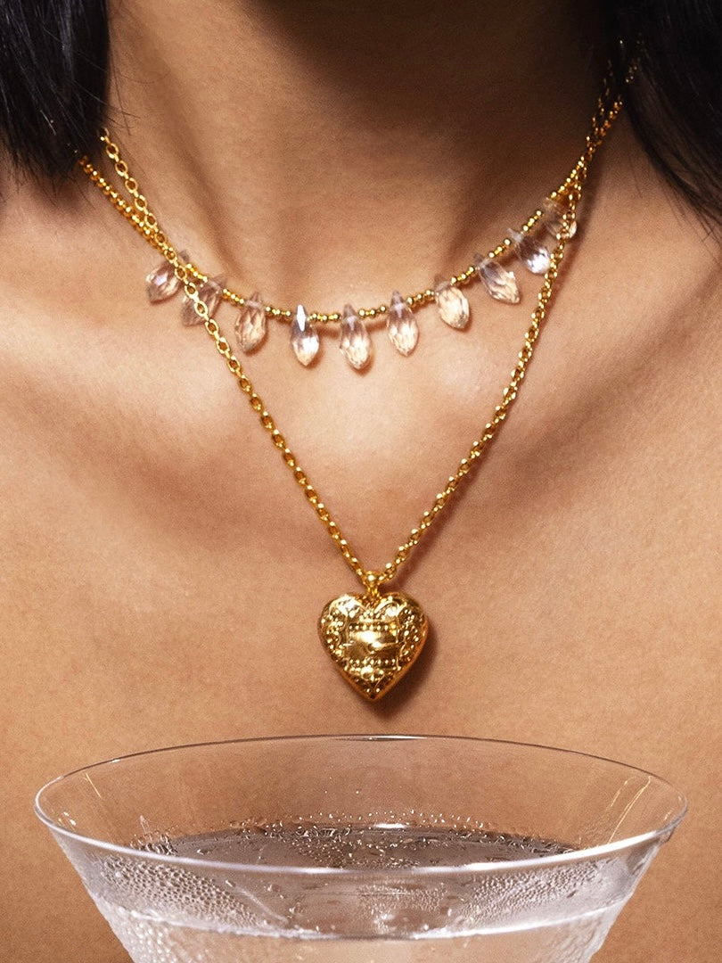 LOVE BUTTON NECKLACE