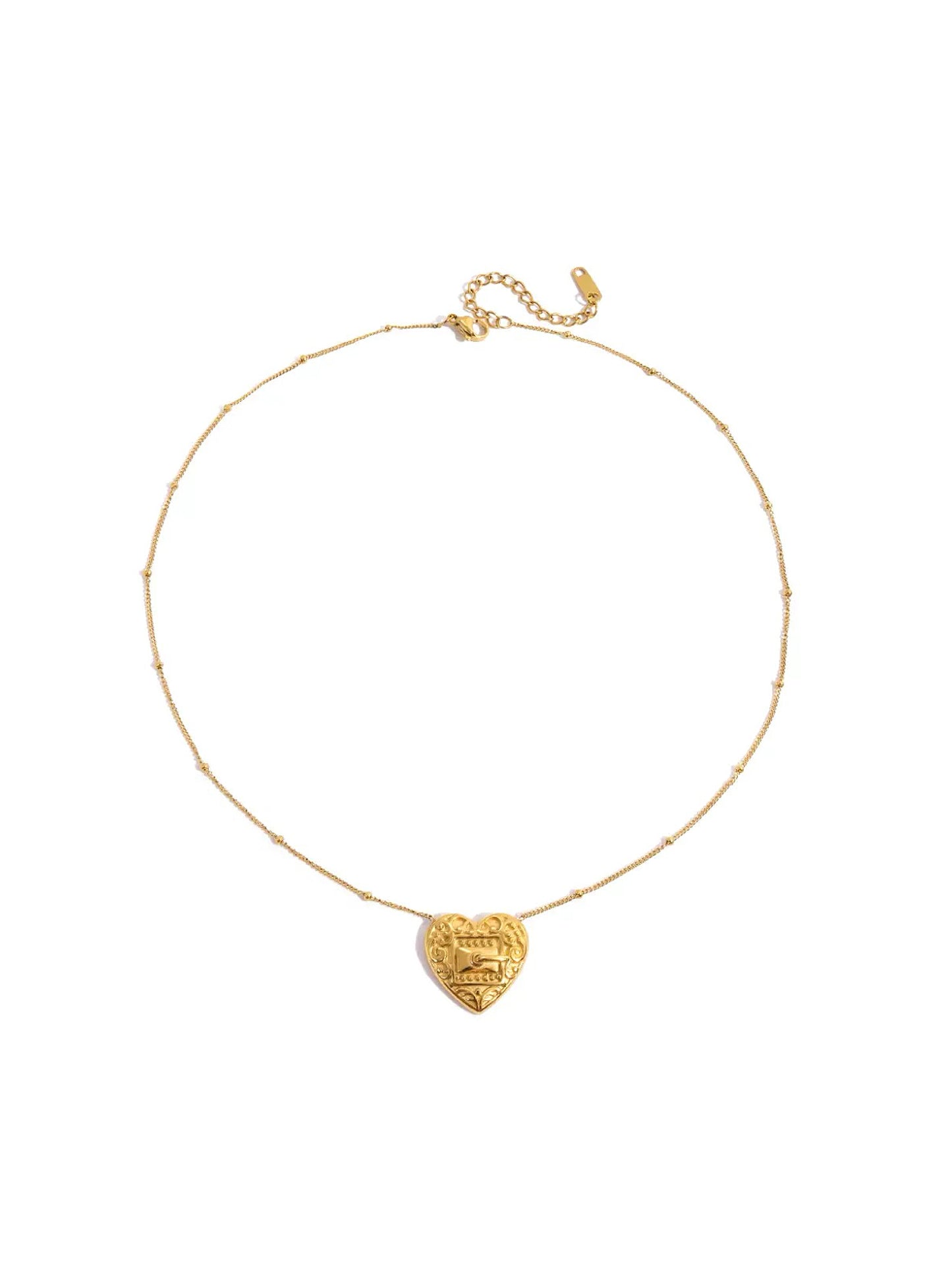 LOVE BUTTON NECKLACE