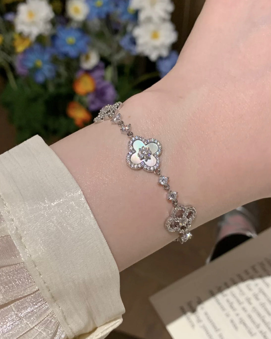 DIAMOND BLOOM BRACELET