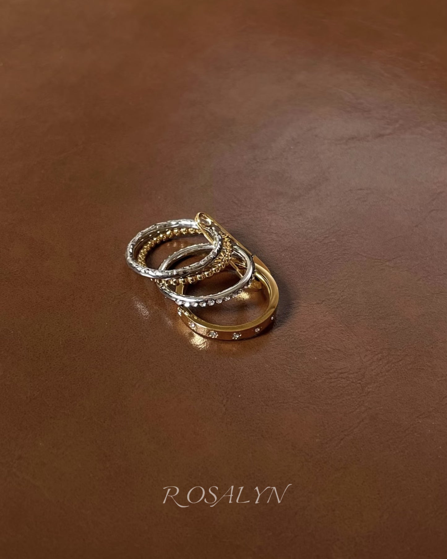 CRACKED CROSS RING